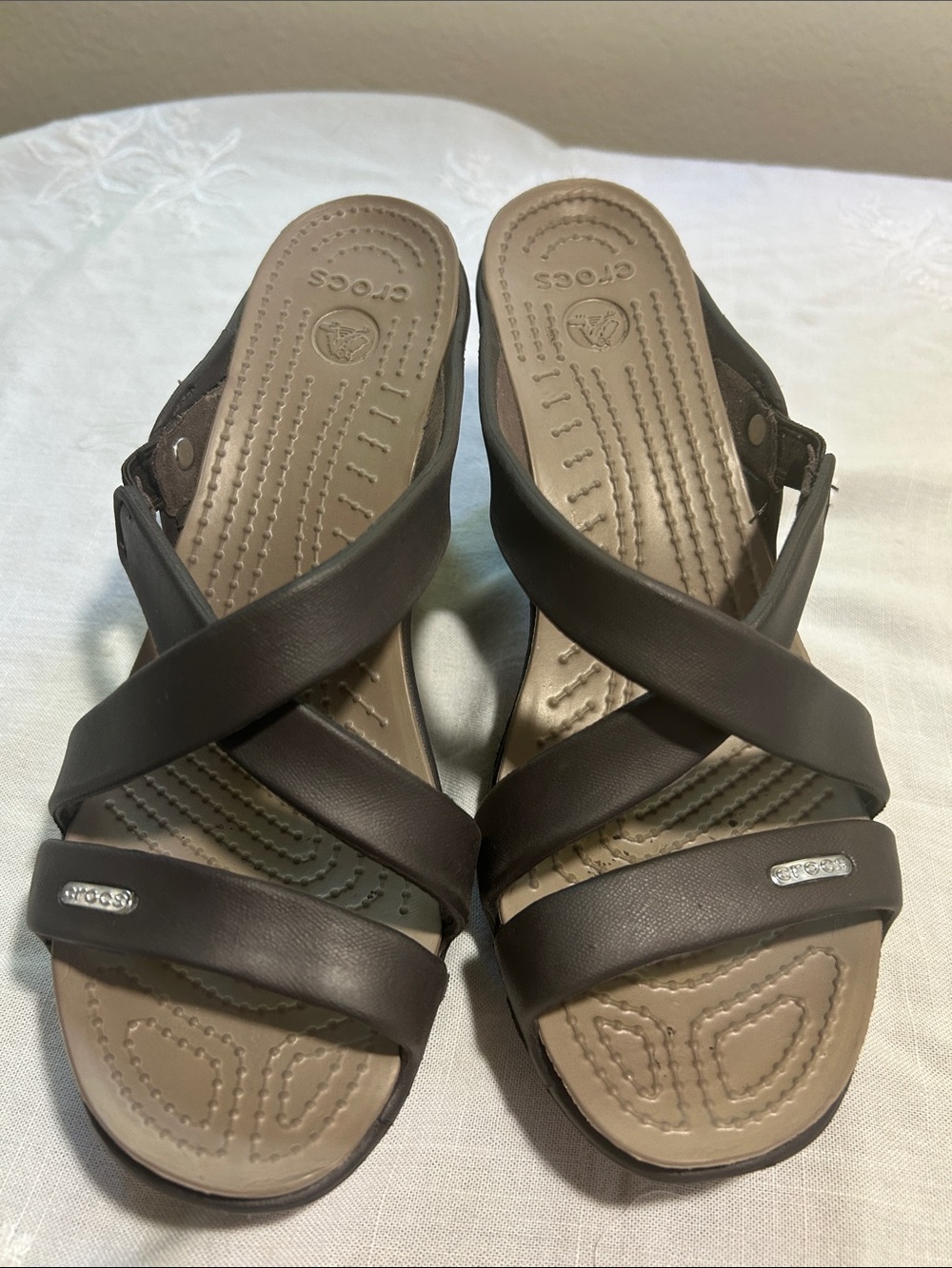 CROCS Women's Dark Brown Croslite Strappy Slide Sandals size 8